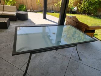 Free patio table