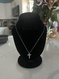 VVS1 Moissanite Cross Necklace