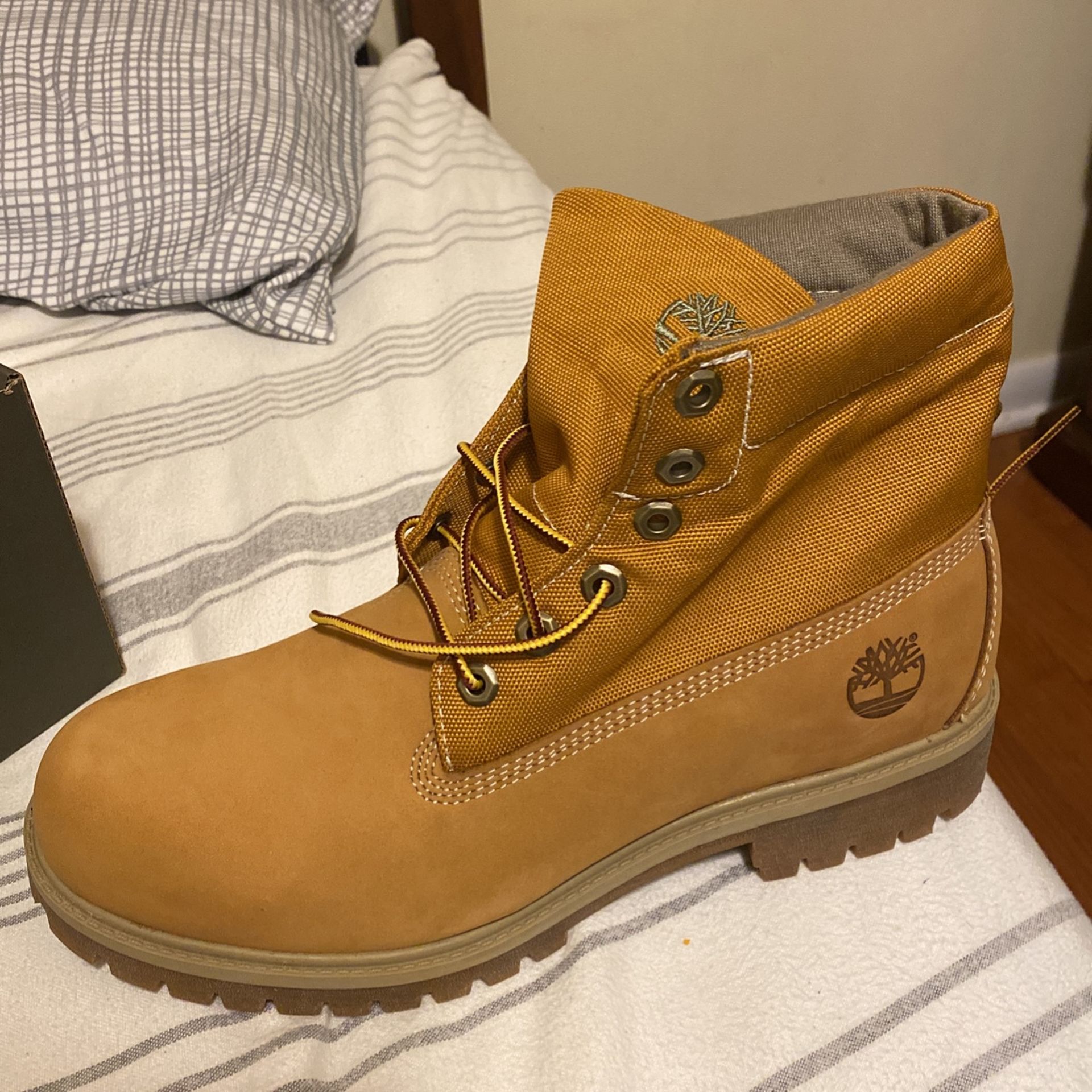 Brand new Timberland boots never worn,  New in Box Brand New Timberland Boots 7 (37.5) | Mercari main image 4