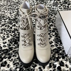 Brand New GUESS Canaly Ivory Platform Combat Boots, 9M