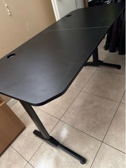 55” Gaming Desk