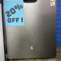GE STAINLESS STEEL DISHWASHER 