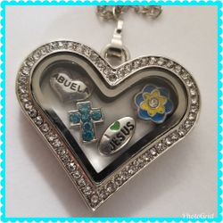 Brand new necklace locket