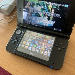 Nintendo 3DS XL W/ Preinstalled Games 