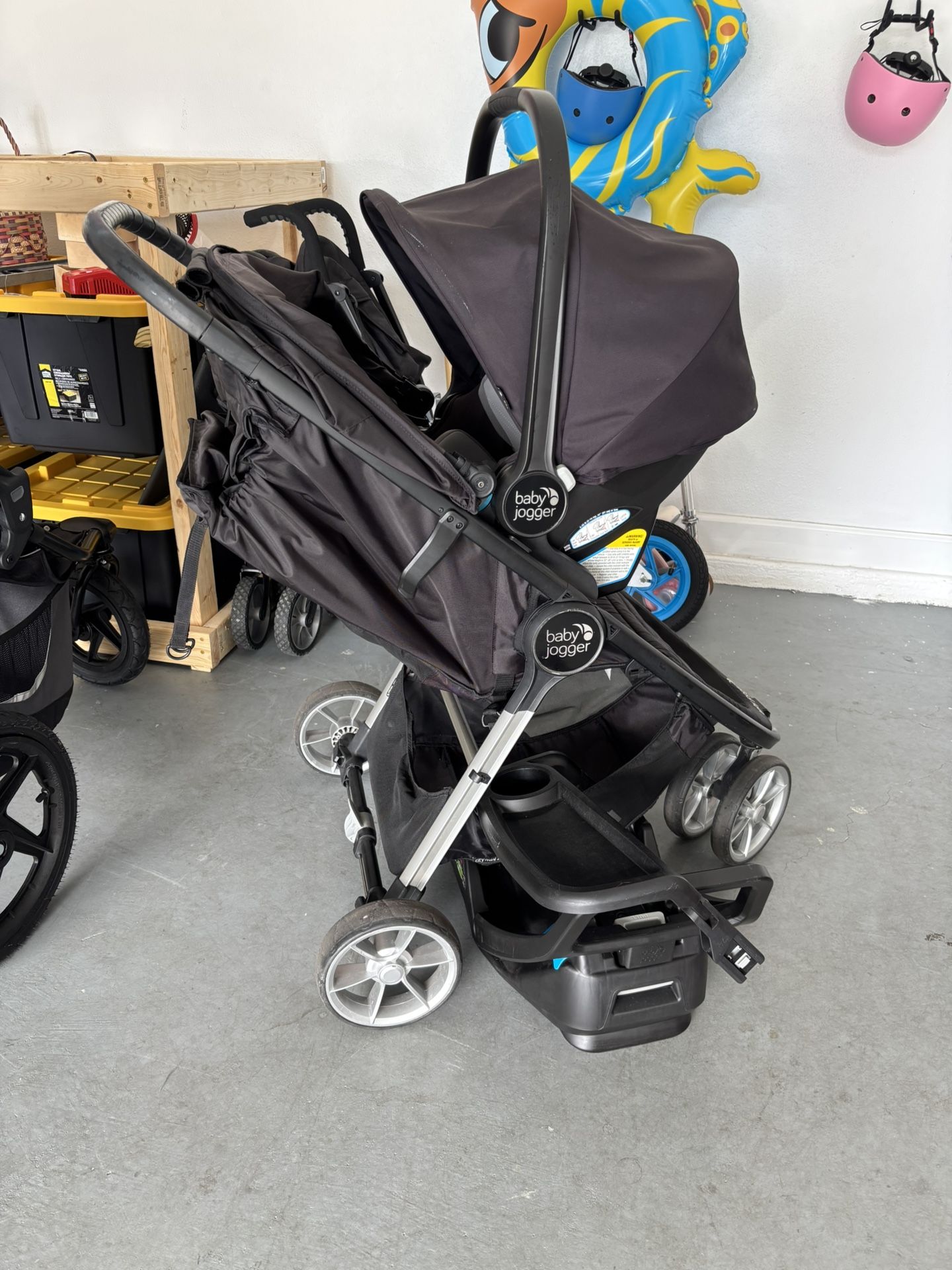 Baby Jogger Travel System With Attachments