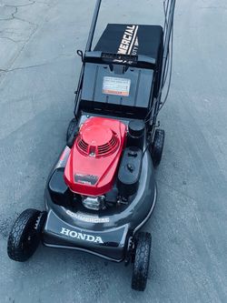 Honda Commercial Gas Self Propelled Lawnmower