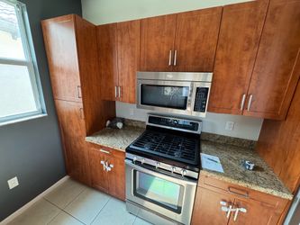 Kitchen microwave