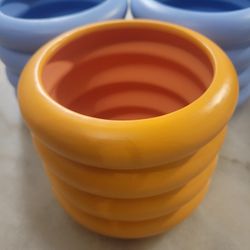 3 PLANTERS