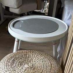Kids table 