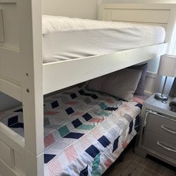 Bunk bed twin/ litera pequeña