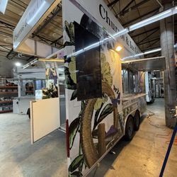 Food Trailer Ready To Work