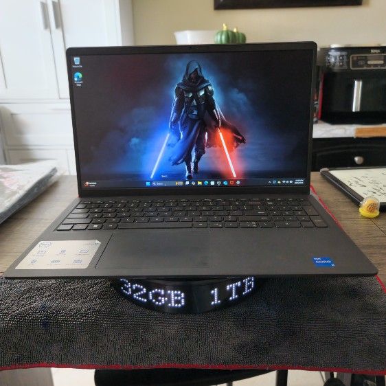 Dell Inspiron 3520 👉🏾 Touchscreen 👈🏾 laptop 😲🫢32GB Ram 1TB SSD AMD Ryzen 5 ( six Core ) 2023 model 😃
