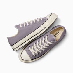 Lavender Purple Like New Converse Sneakers 