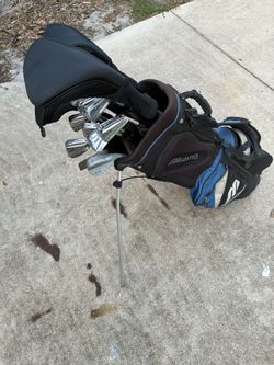 Mens Complete RH golf Club Set, Taylormade Driver & Hybrids & Wilson Staff Irons