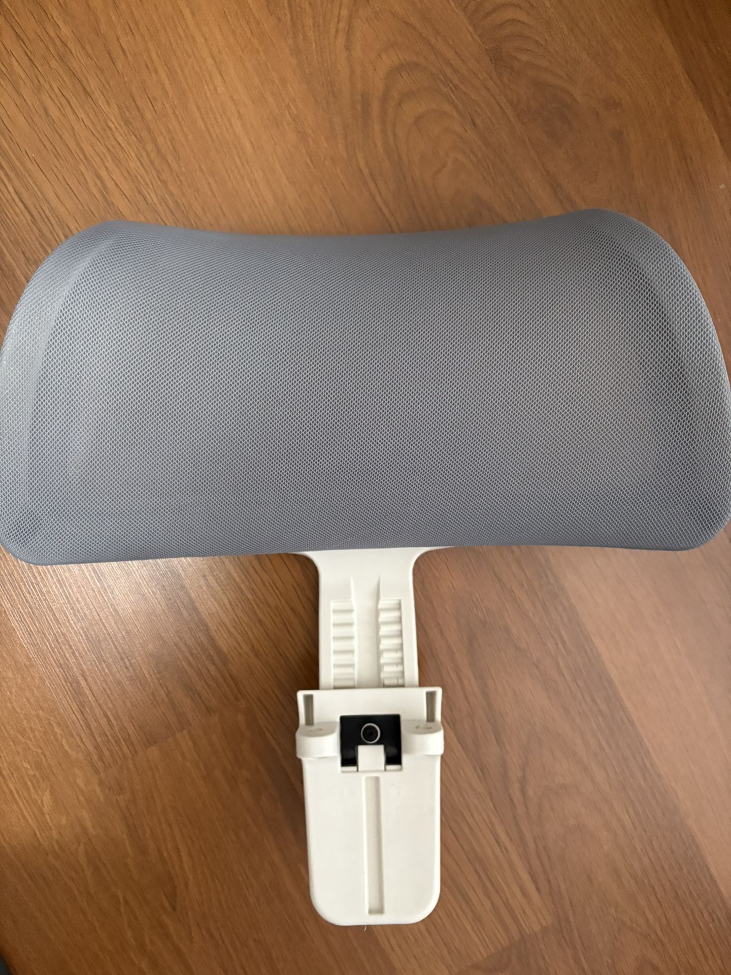 Branch Ergonomic Chair Headrest Graphite