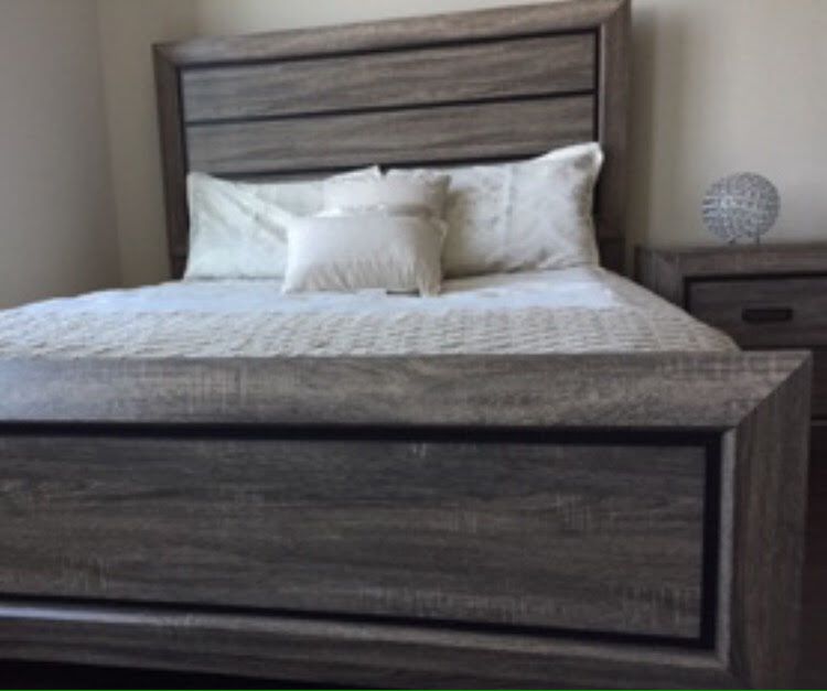 New Rustic Gray Queen Bed