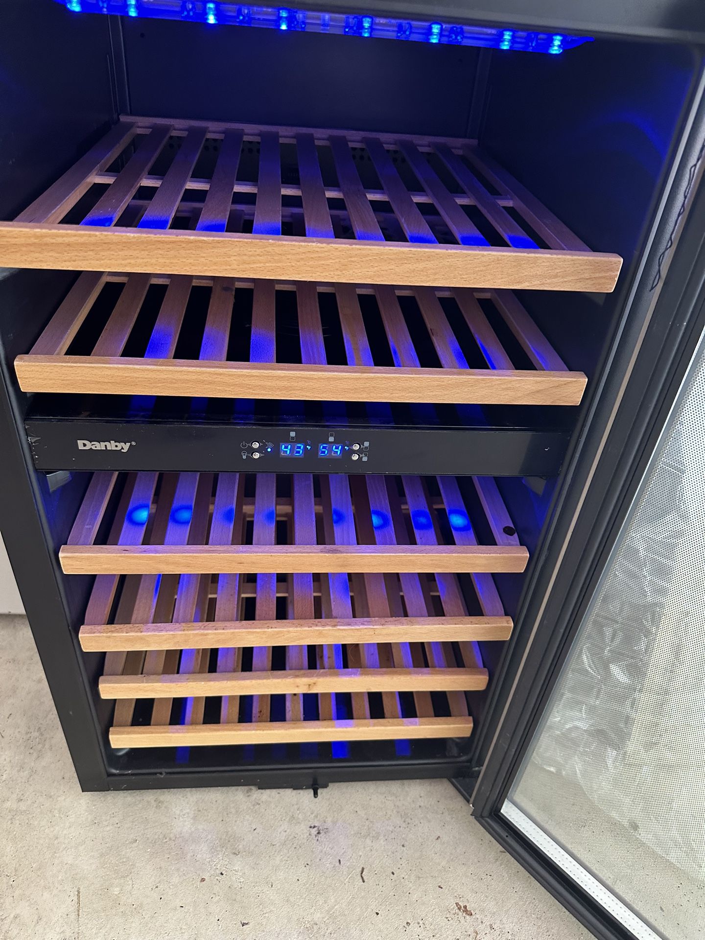 32 Bottle Dual Temperature Wine Cooler