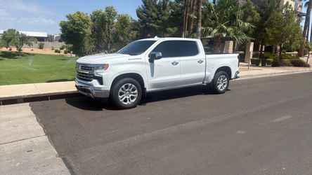 Chevrolet Silverado Crew Cab Pickup Truck ltz