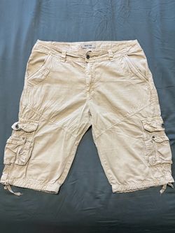 Kenneth Cole Reaction Cargo Shorts size 34, excellent condition like new
