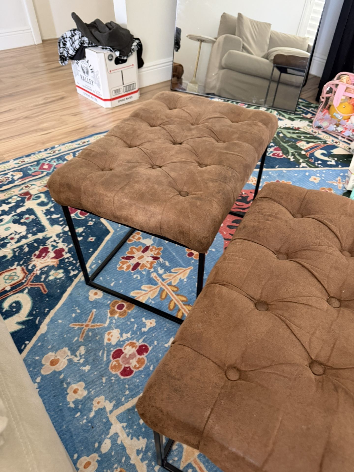 2 Ottomans
