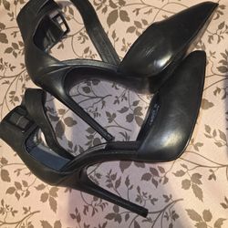 Steve Madden Black Heels Size 8