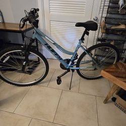 Huffy RockCreek 18-speed bicycle