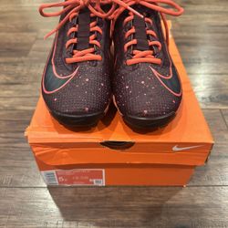 Kid’s Football Cleats- NIKE Edge Shark2 - Jamar Chase  - Size 5Y 