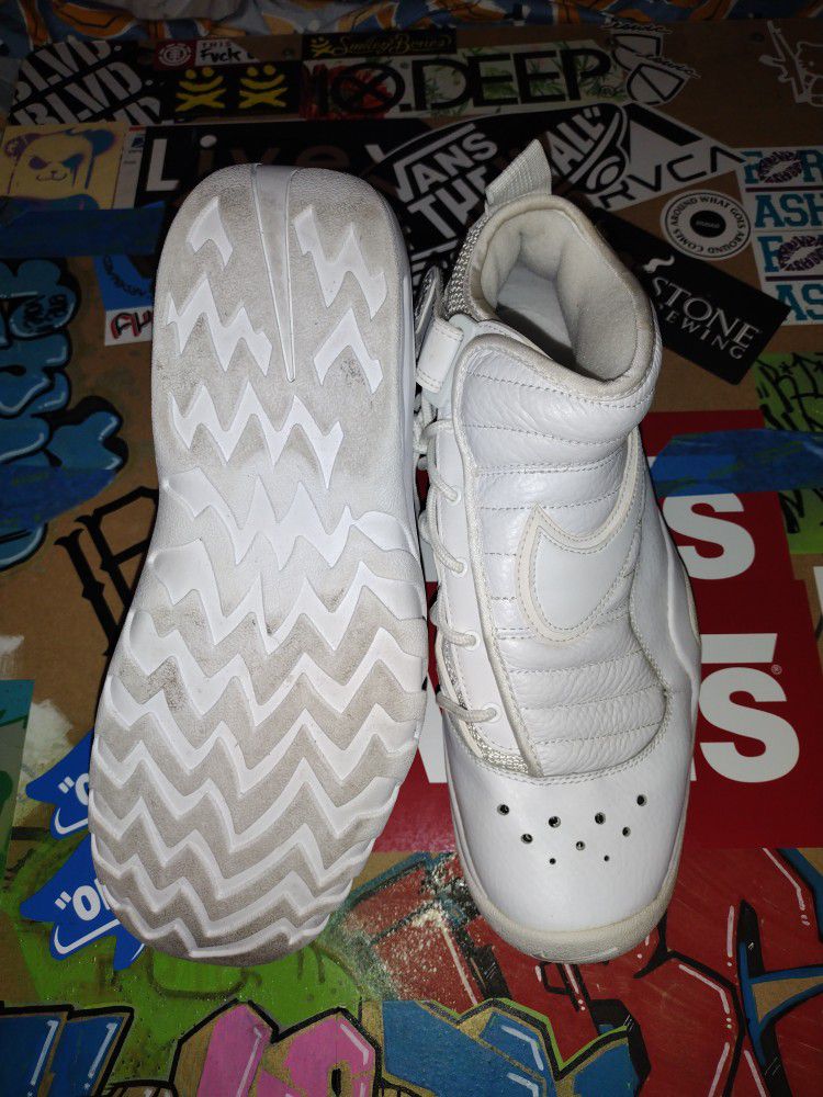 Nike Air Shake NDestrukt Dennis Rodman Shoes 880869-600 Size 7 The Worm for  Sale in Chicago, IL - OfferUp