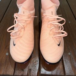 Nike Phantom Elite Cleats