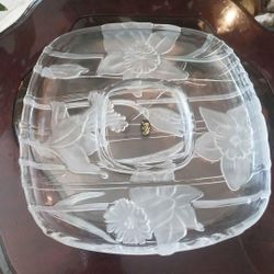 Brand new Vintage Crystal clear studios Narcissus 13" Square Serving Platter Etched Flower.
