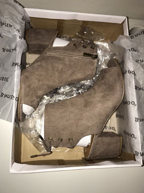 Bamboo tie back booties