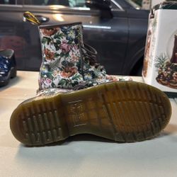 Women Dr. Martens 1460 W Backhand Leather Ankle Boots Floral Garden Print Backhand