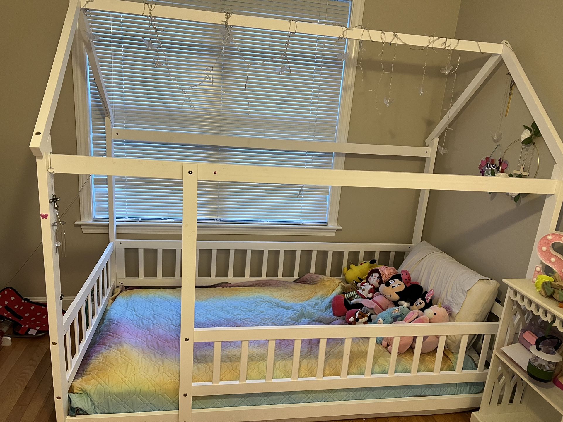 White House Frame Toddler Bed