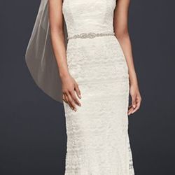 Size 6 wedding dress and veil