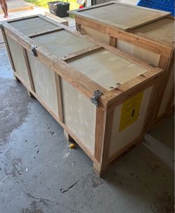 2 Custom Heavy Duty shipping crates (71" x 21"x 31”& 46" x 28"x 35”)