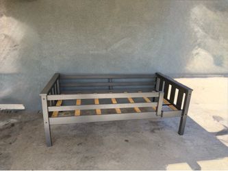 Twin bed frame