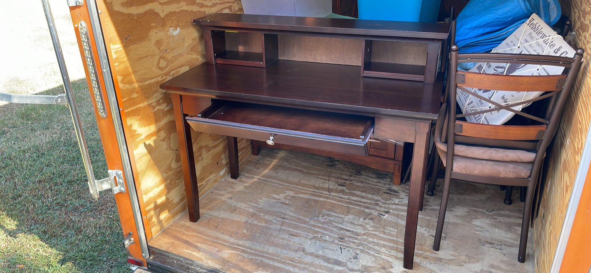 Secretary / Computer Desk With Pull Out Keyboard Drawer