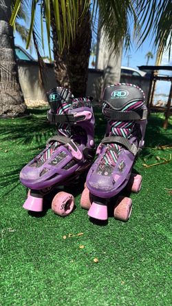 Purple  roller skates 🛼 🎆💜