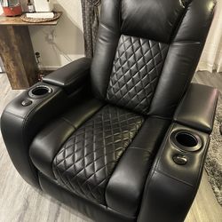 Audio Advice Revelation Luxury -Home Theater Recliner - New No Box
