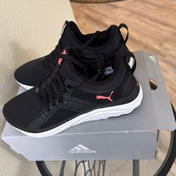 Women’s puma Shoes(NEW)