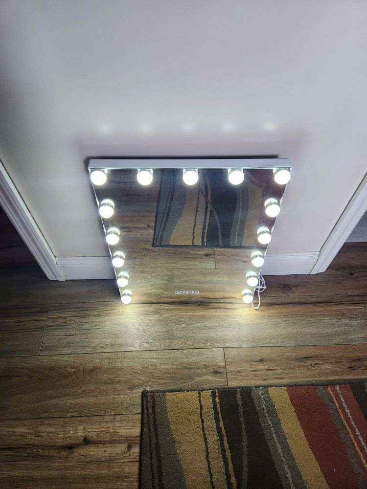 23" X 18" LED Vanity Mirror With Bluetooth Speakers (Like New Condition)