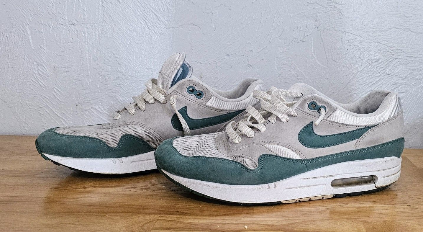 Nike Air Max 1 Evergreen Size 8.5 Authentic Vintage VTG Rare OG Trainer Used