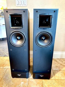 💥Two Klipsch Speakers