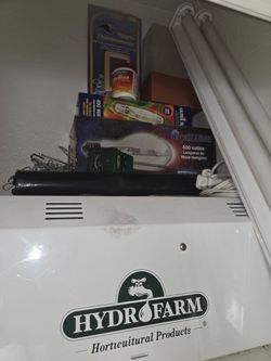 Hydrofarm Horticultural Products Grow Light with Ballast