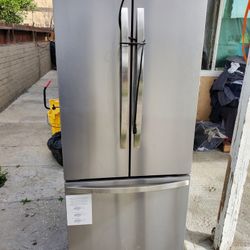 Kenmore Refrigerator 