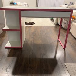 White/pink Desk 