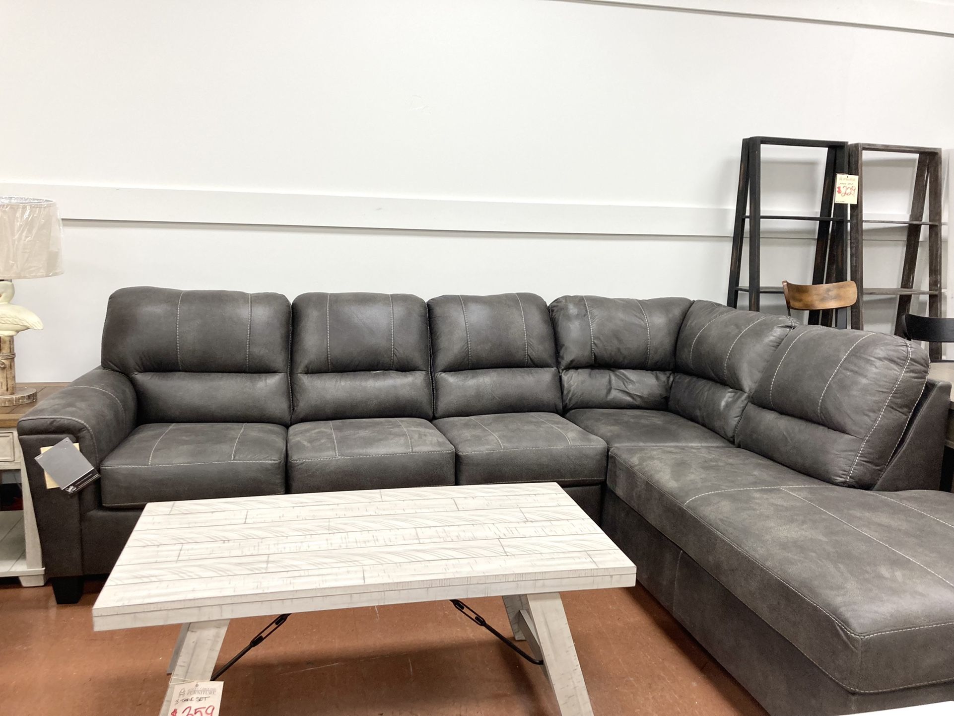 New Sectional 🔥🔥 AVAILABLE NOW