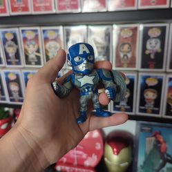 Capital America man metallic figure