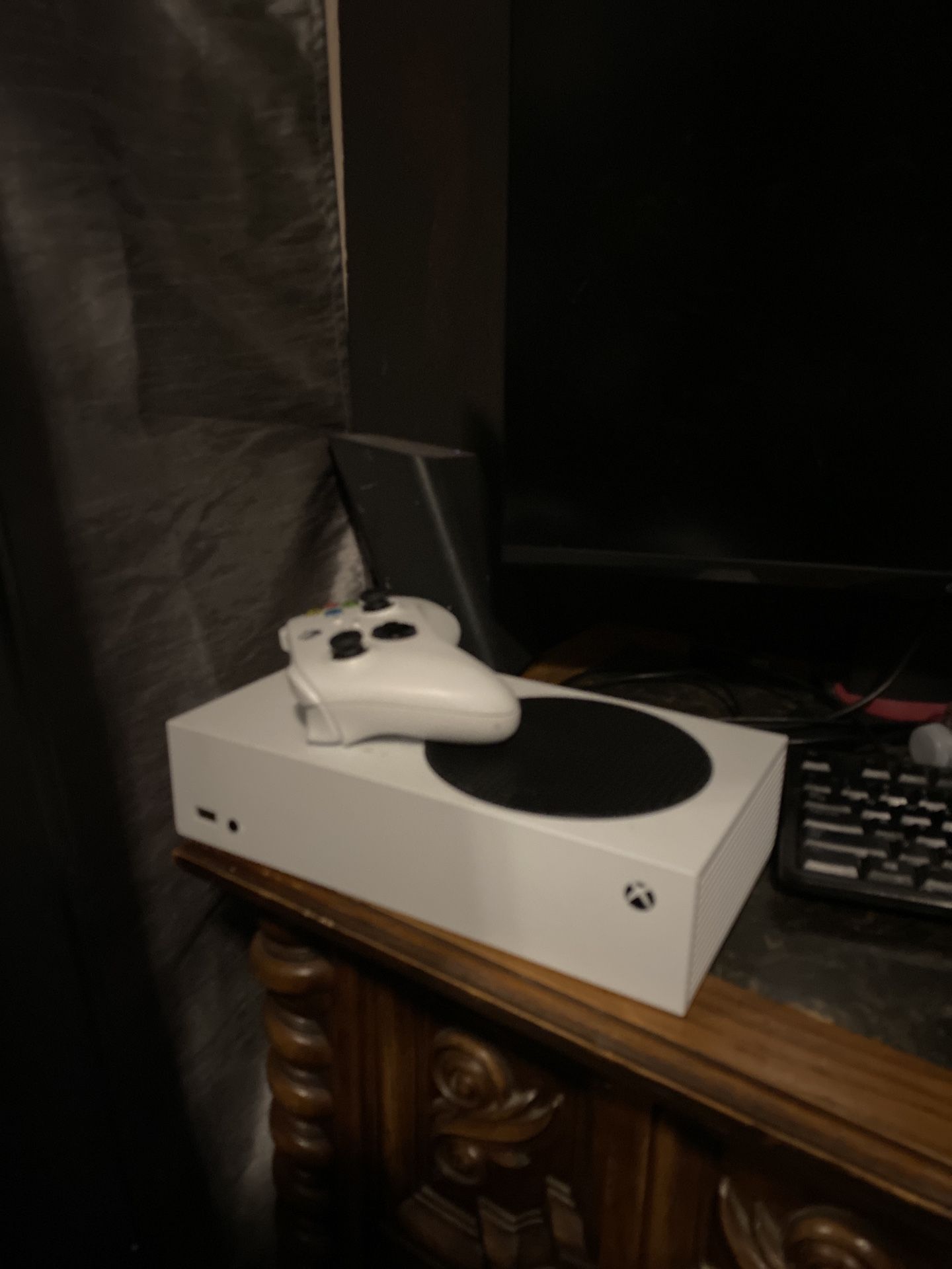 Xbox Series S | EXCELENT CONDITION