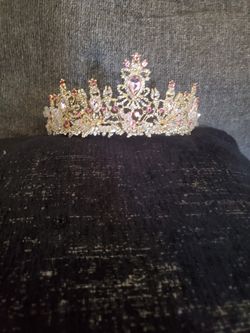 Tiara / Crown